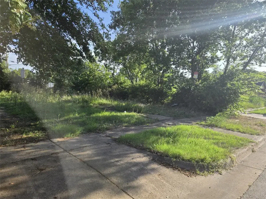 1104 Stella Street, Fort Worth, TX 76104 - Image #3