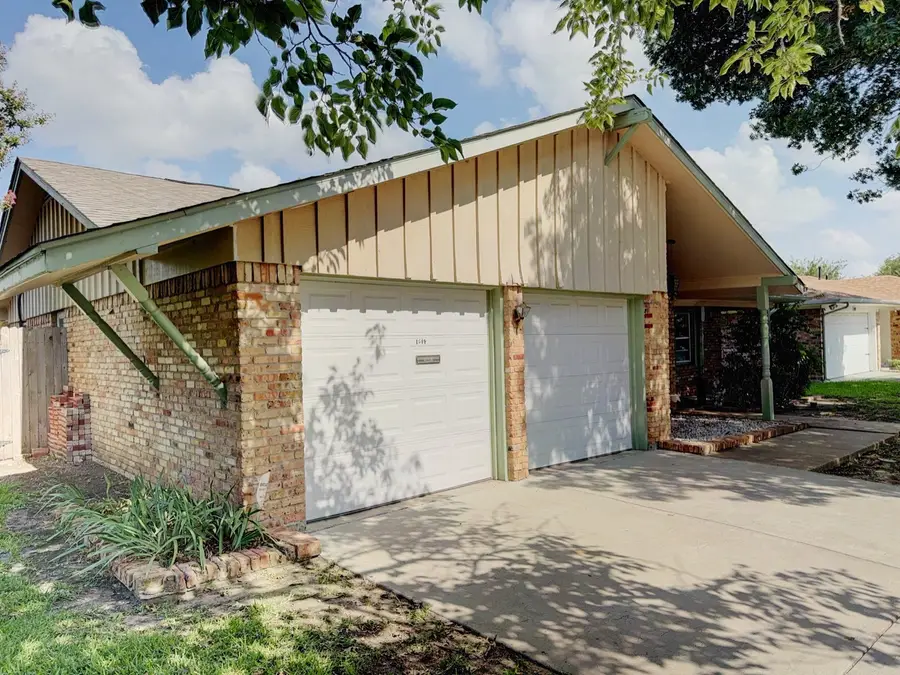 1617 Camara Court, Grand Prairie, TX 75051 - Image #3