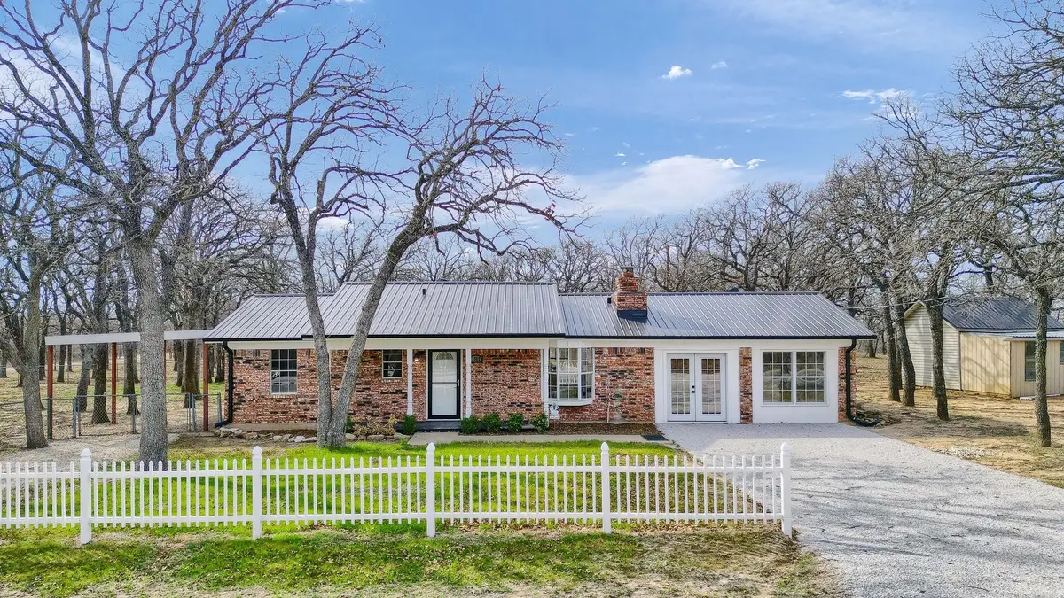 191 Seneca Trail S, Nocona, TX 76255 - Image #1