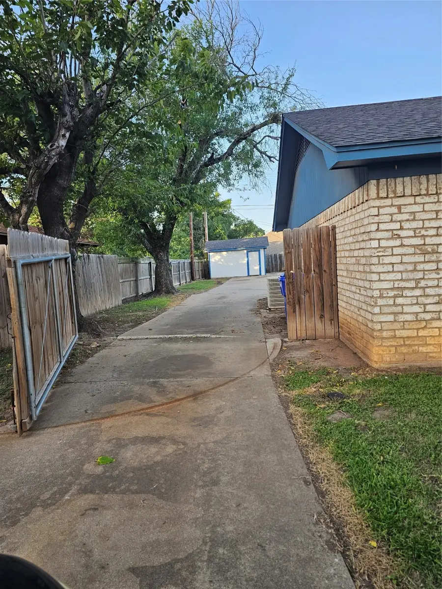 917 Rambler Drive, Waco, TX 76710 - Image #2