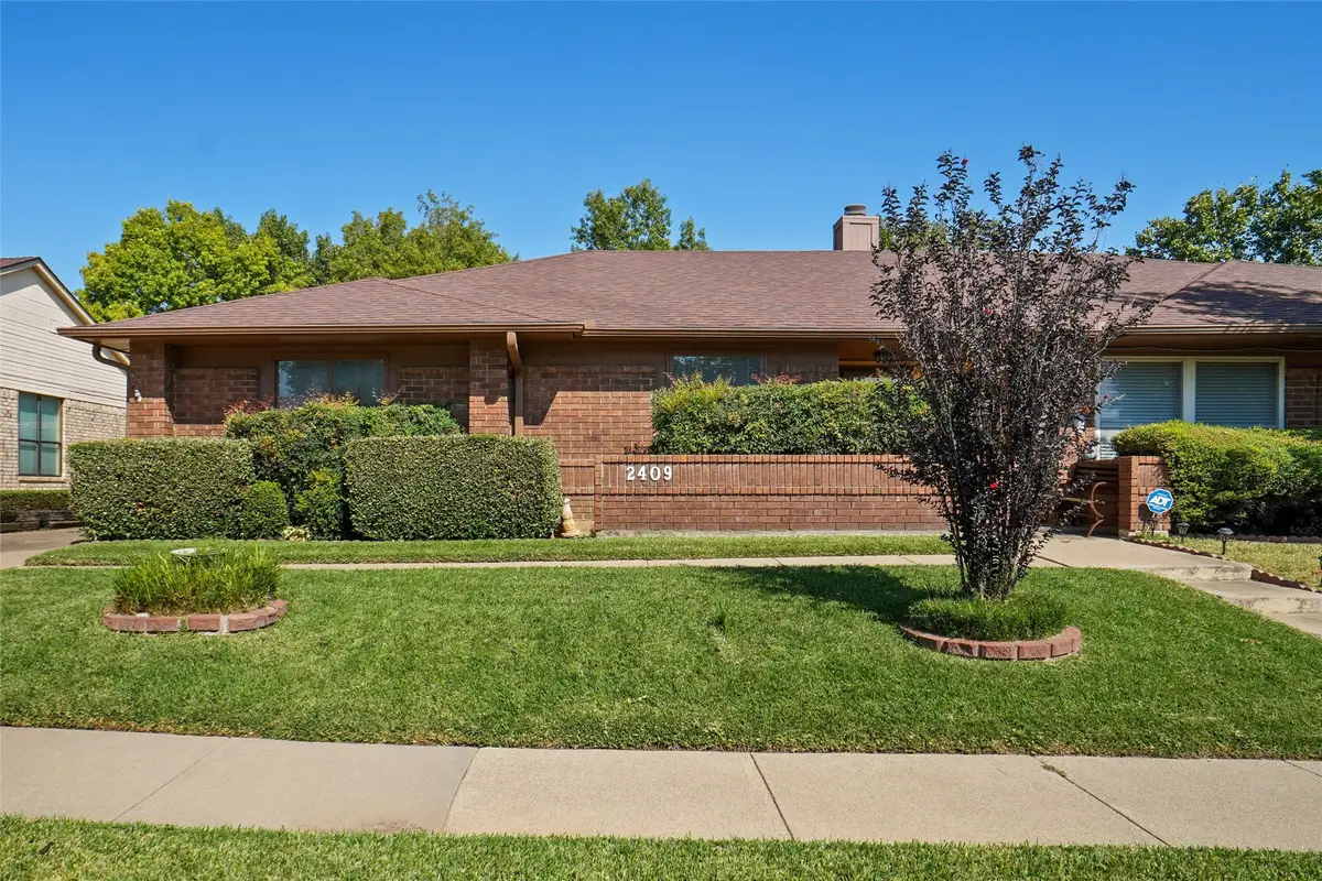 2409 Aquaduct Drive, Bedford, TX 76022 - Image #1