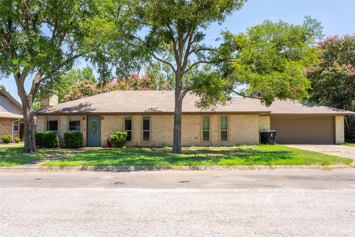 517 S Kirby Street, Pilot Point, TX 76258 - Image #1