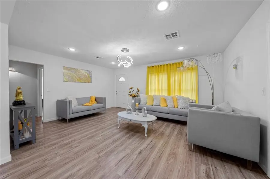 1401 E Texas Avenue, Mart, TX 76664 - Image #3