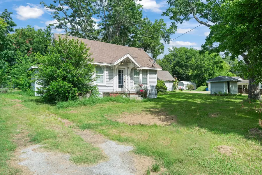 517 N Oleander Street, Grand Saline, TX 75140 - Image #2