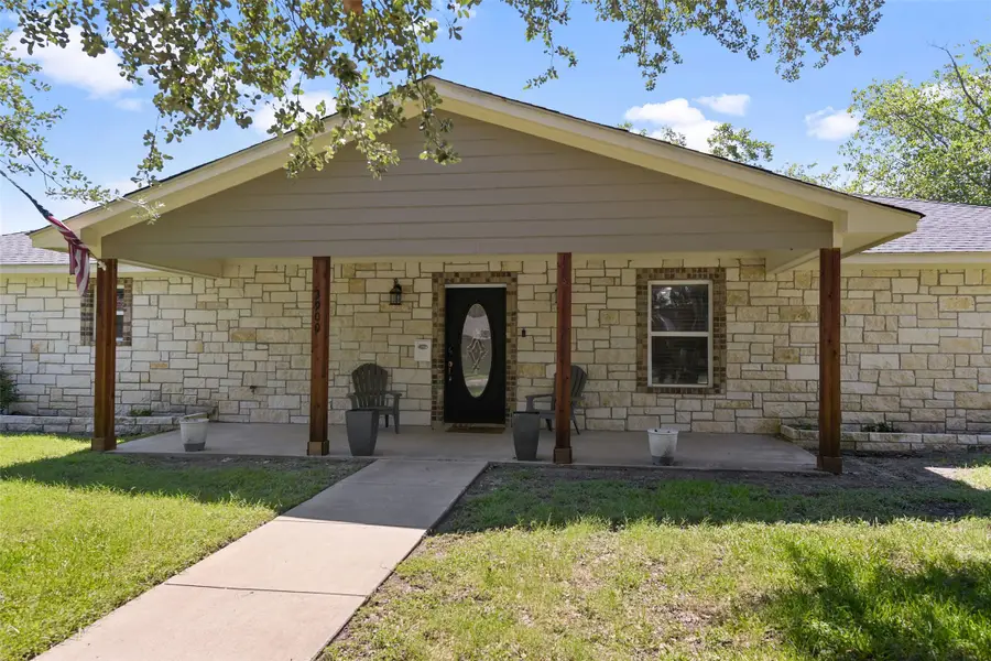 3900 Sundown Drive, Benbrook, TX 76116 - Image #2