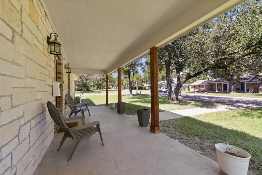 3900 Sundown Drive, Benbrook, TX 76116 - Image #3