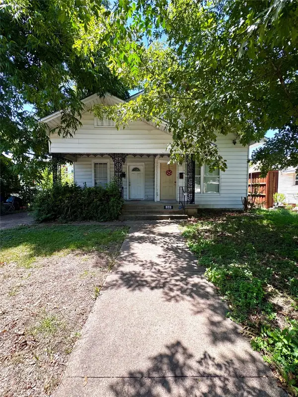905 Grandview Avenue, Dallas, TX 75223