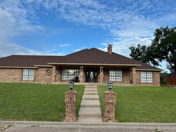 410 Oak Crest, Clifton, TX 76634