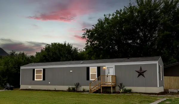 114,108 Saint Michaels Drive, Trinidad, TX 75163