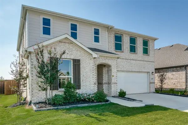107 Rockwood Drive, Justin, TX 76247