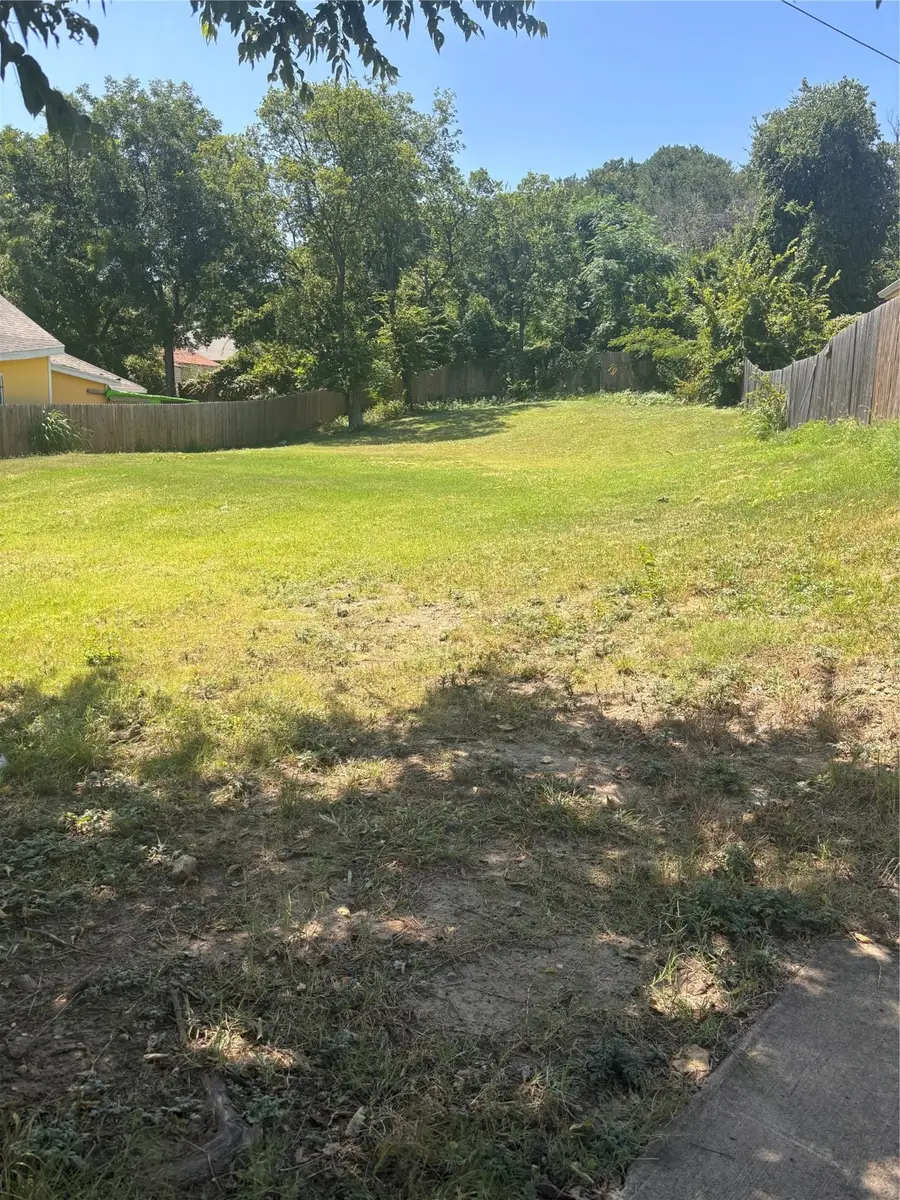 705 Cliff Street, Fort Worth, TX 76164 - Image #3