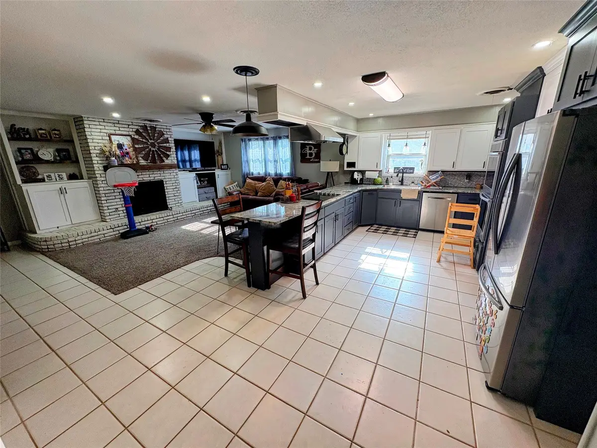 1217 E Warren Street, Brownfield, TX 79316 - Image #1