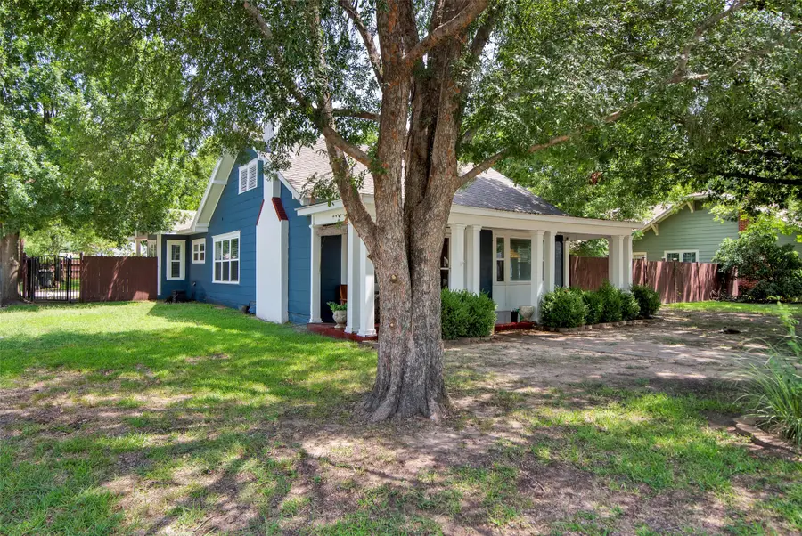 823 W Fischer Street, Sherman, TX 75092 - Image #2