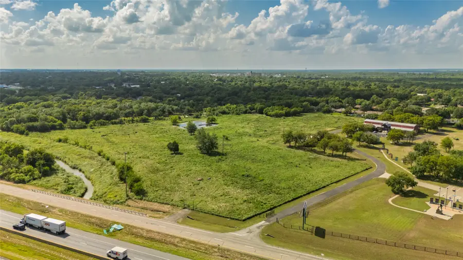 415 Division Street, Greenville, TX 75401 - Image #3