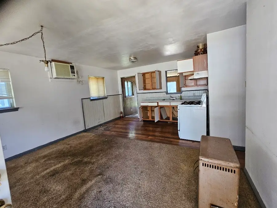 536 N Bryant Avenue, Midlothian, TX 76065 - Image #3