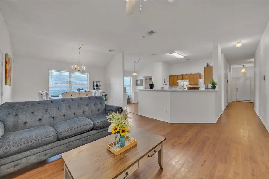 300 Elk Run Drive, Fort Worth, TX 76140 - Image #2