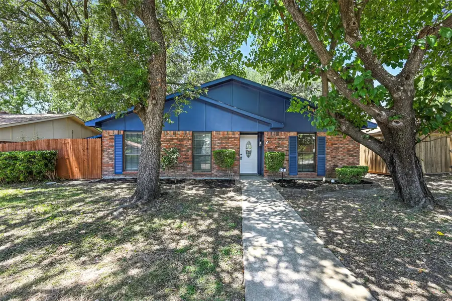 6321 Mccartney Lane, Garland, TX 75043 - Image #2