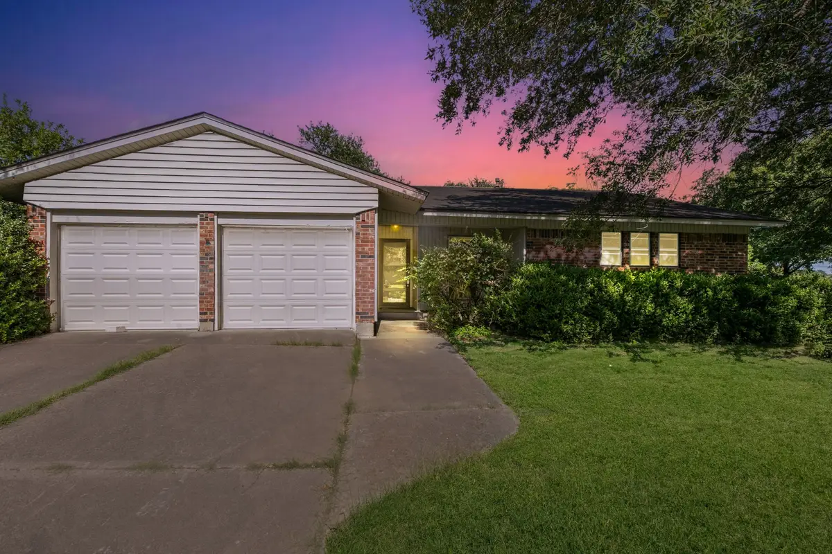 1930 Post Oak Drive, Waco, TX 76705 - Image #1