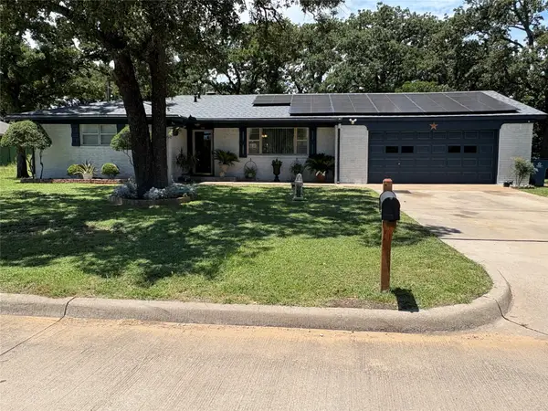 102 Shady Oak Road, Keene, TX 76059