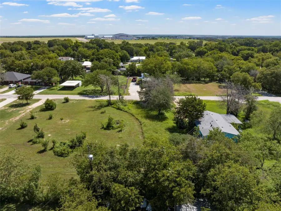 1604 Travis Street, Bellmead, TX 76705 - Image #2