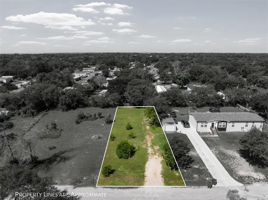 1604 Travis Street, Bellmead, TX 76705 - Image #3