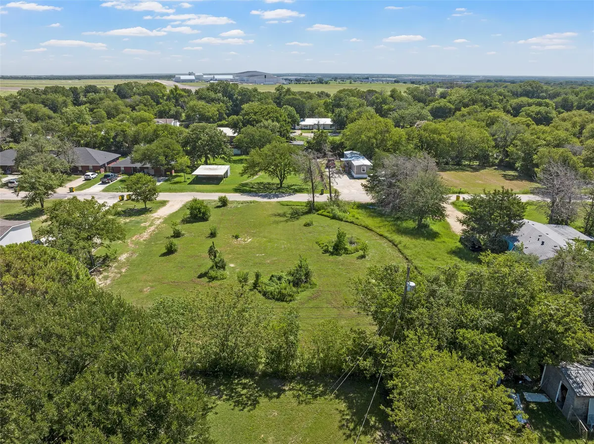 1606 Travis Street, Bellmead, TX 76705 - Image #1