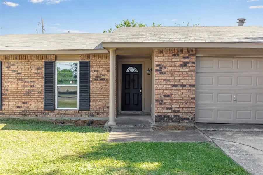 5236 Arbor Glen Road, The Colony, TX 75056 - Image #3