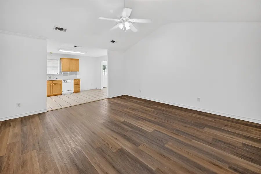 309 Flying Bridge Drive, Gun Barrel City, TX 75156 - Image #2