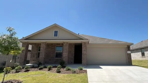 829 Round Robin Lane, Fort Worth, TX 76131