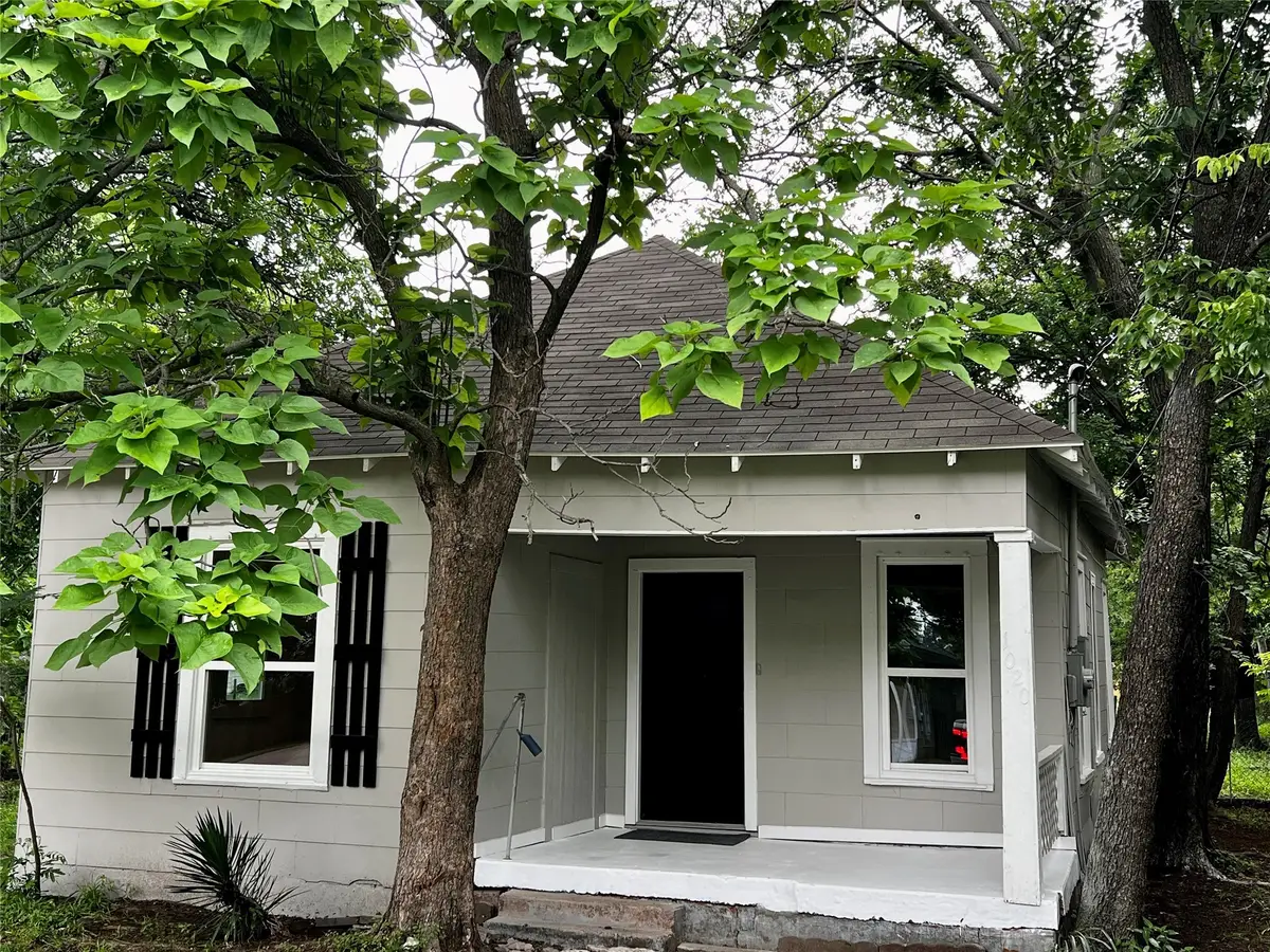 1020 N Clinton Street, Stephenville, TX 76401 - #1