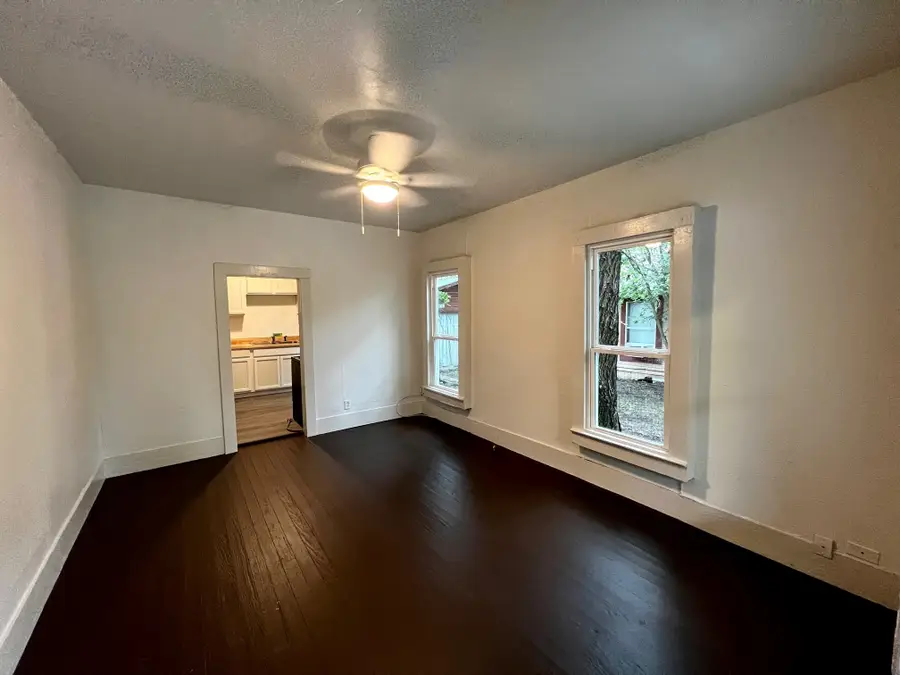 1020 N Clinton Street, Stephenville, TX 76401 - #3