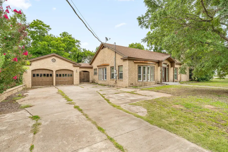 941 S Texas Street, De Leon, TX 76444 - Image #3