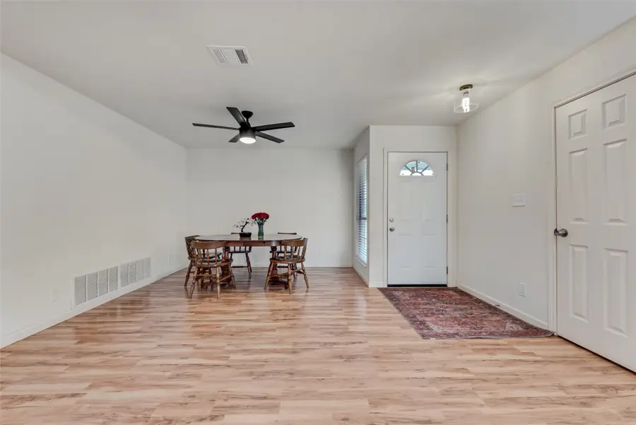 3817 Misty Meadow Drive, Fort Worth, TX 76133 - Image #3