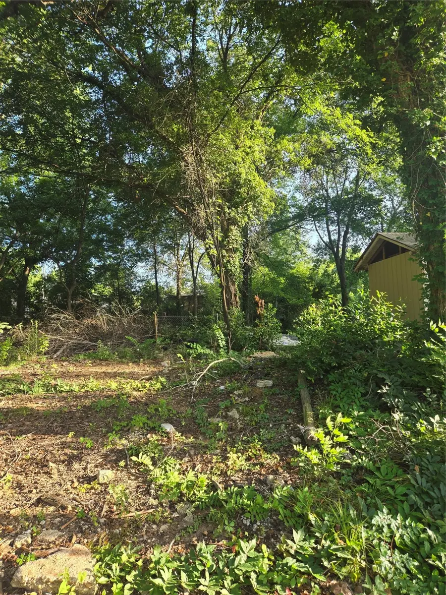 410 W Luckett Street, Longview, TX 75601 - Image #2