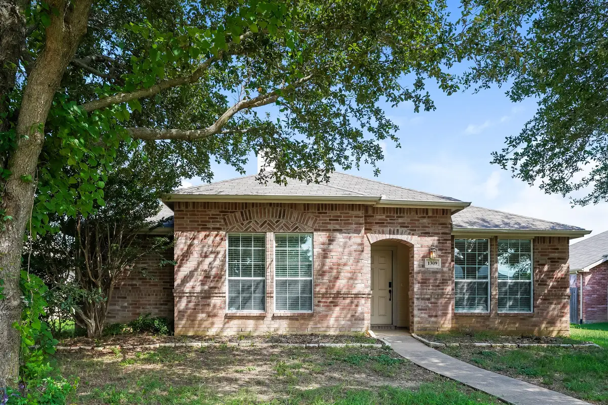 1309 Kentucky Avenue, Lancaster, TX 75134 - #1