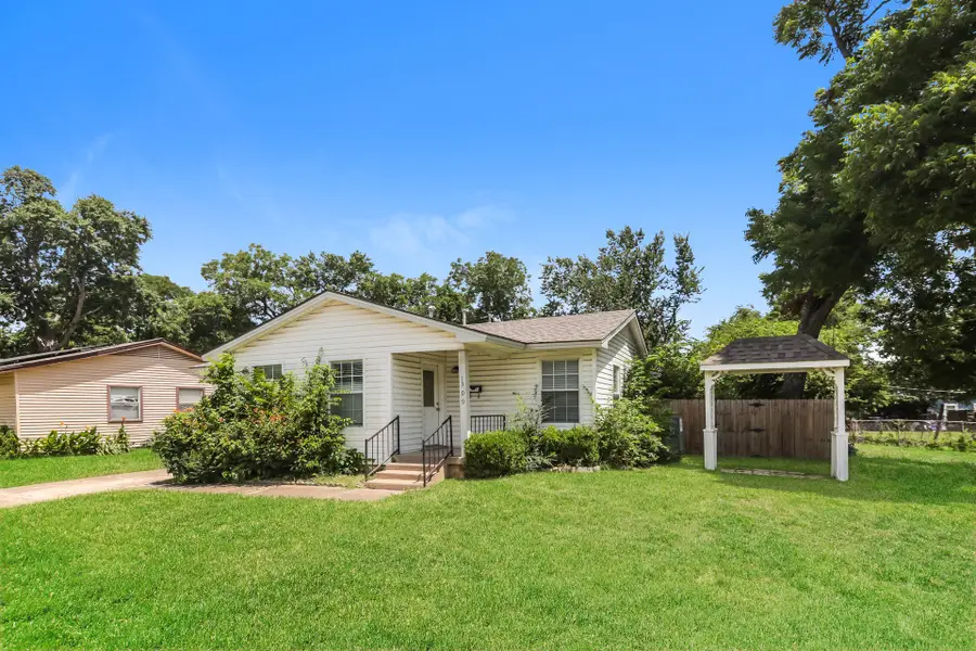 1309 Parkmont Drive, Garland, TX 75041 - Image #2