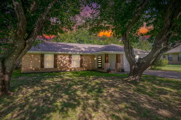 6404 San Juan Avenue, Fort Worth, TX 76133