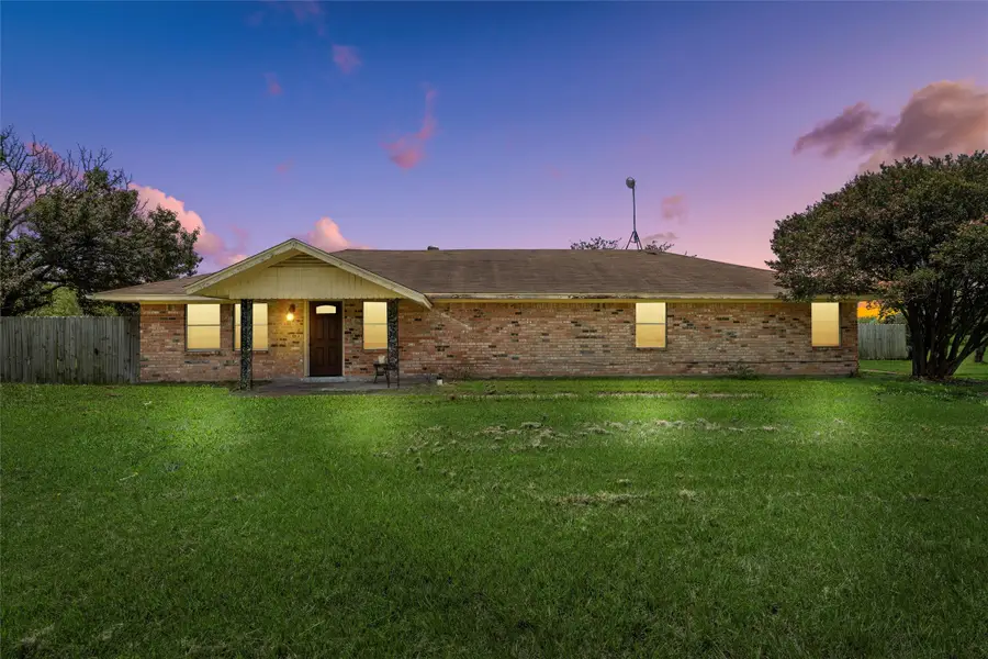 626 Sommerfeld Drive, Waco, TX 76705 - Image #2