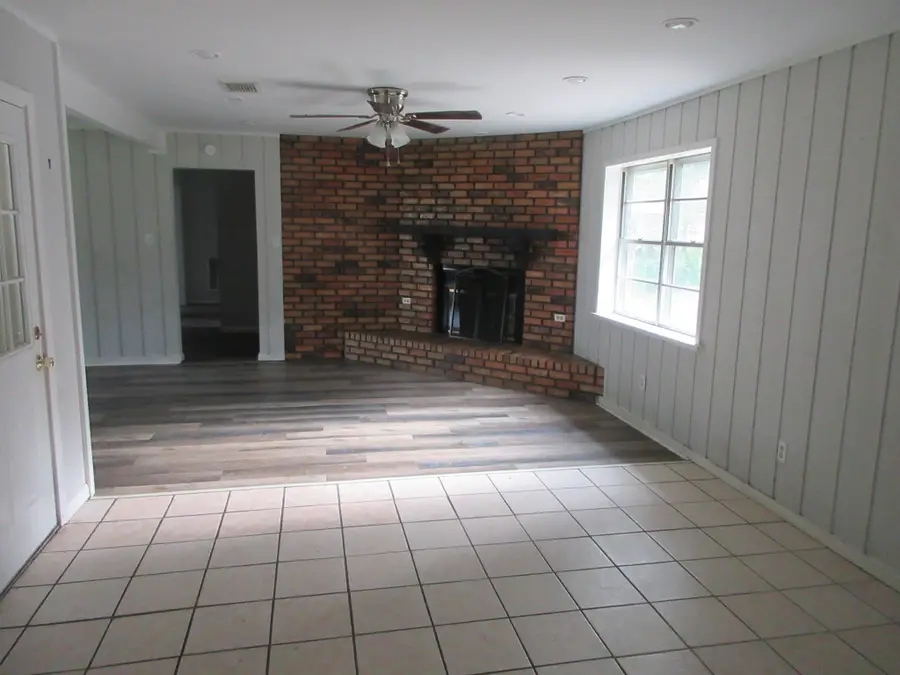 411 Evelyn Street, Mooringsport, LA 71060 - Image #3