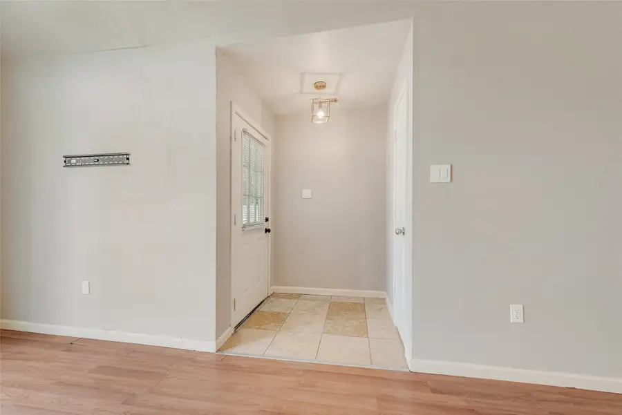 402 Chappell Street, Terrell, TX 75160 - Image #2