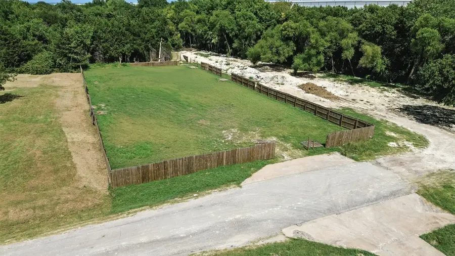 4214 Elkins Avenue, Lancaster, TX 75134 - Image #2