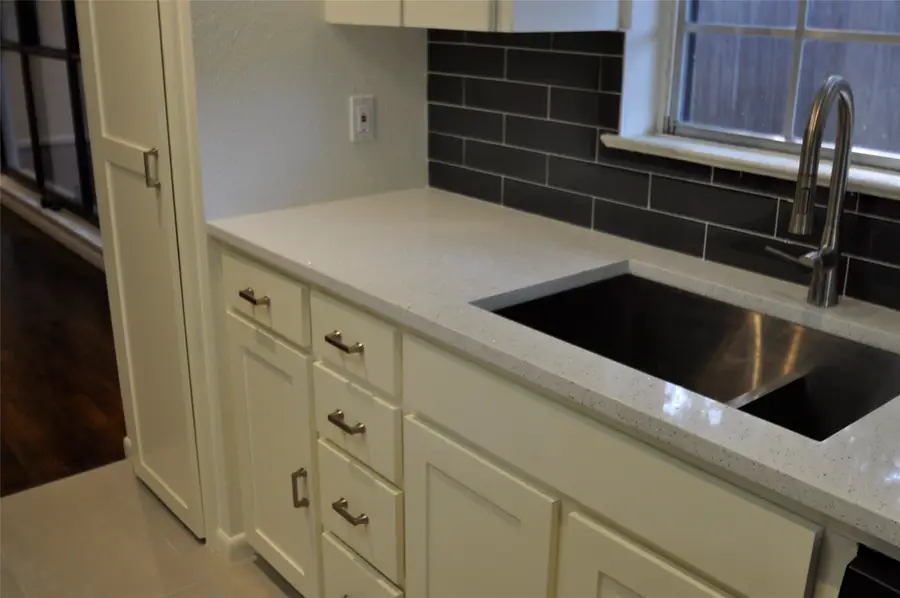 704 Ridgedale Drive, Richardson, TX 75080 - Image #2