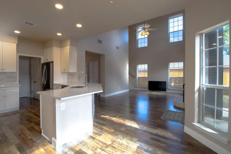 6101 Copperfield Drive, Arlington, TX 76001 - Image #3