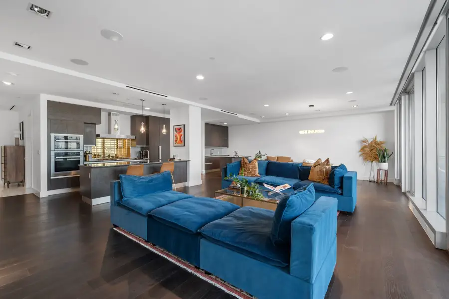 Address Withheld By Seller, Dallas, TX 75201 - Image #2