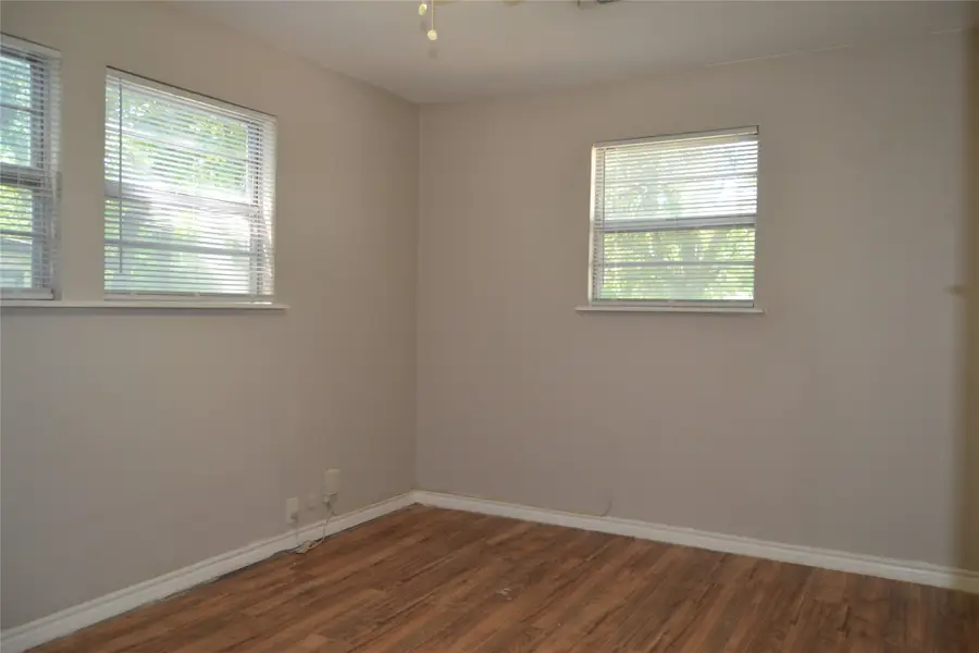 808 S Hazelwood Street, Sherman, TX 75090 - Image #2