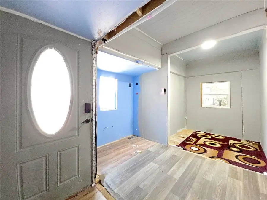 1209 15th Place, Fort Worth, TX 76164 - Image #3