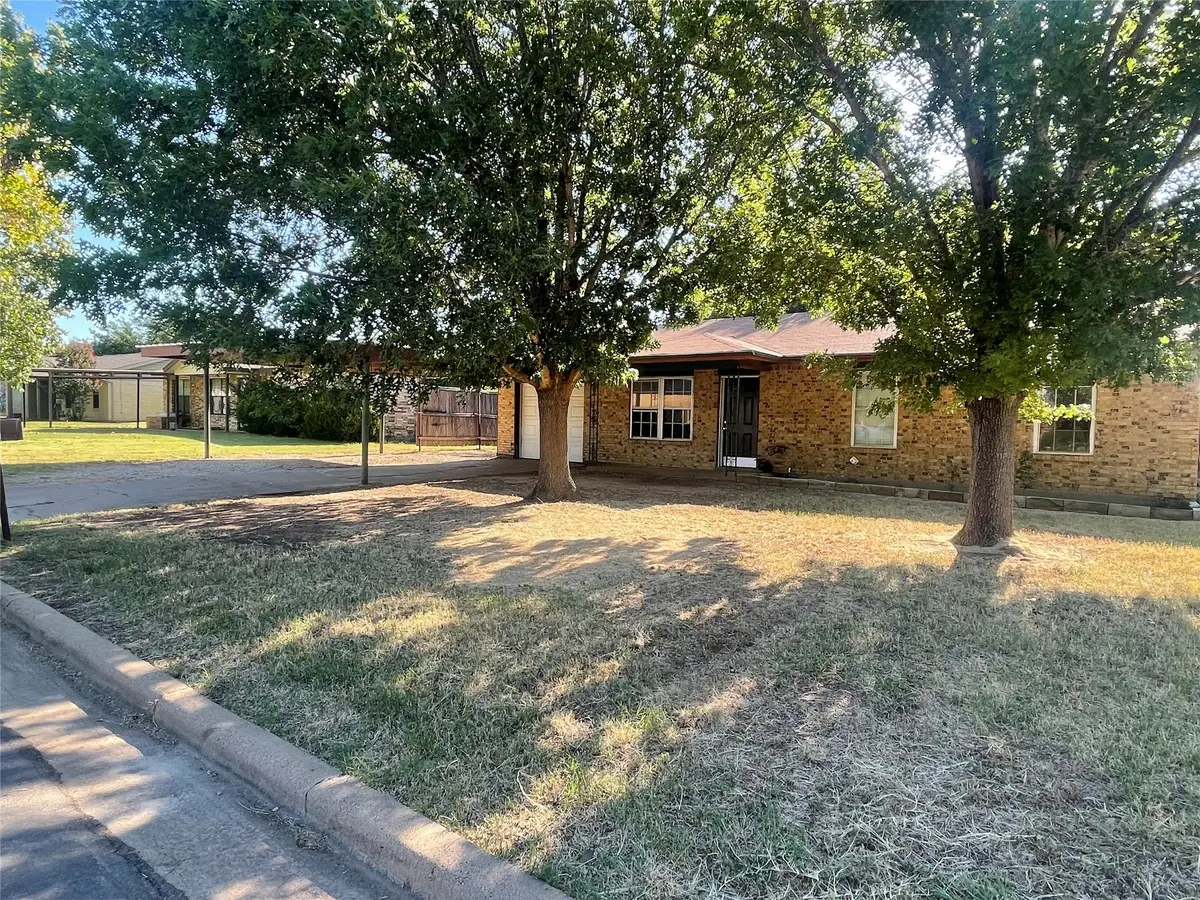 179 Oakland Street, Graham, TX 76450 - Image #1