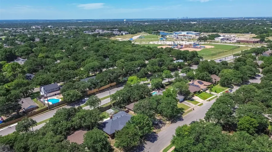 1630 Post Oak Drive, Bedford, TX 76021 - Image #2