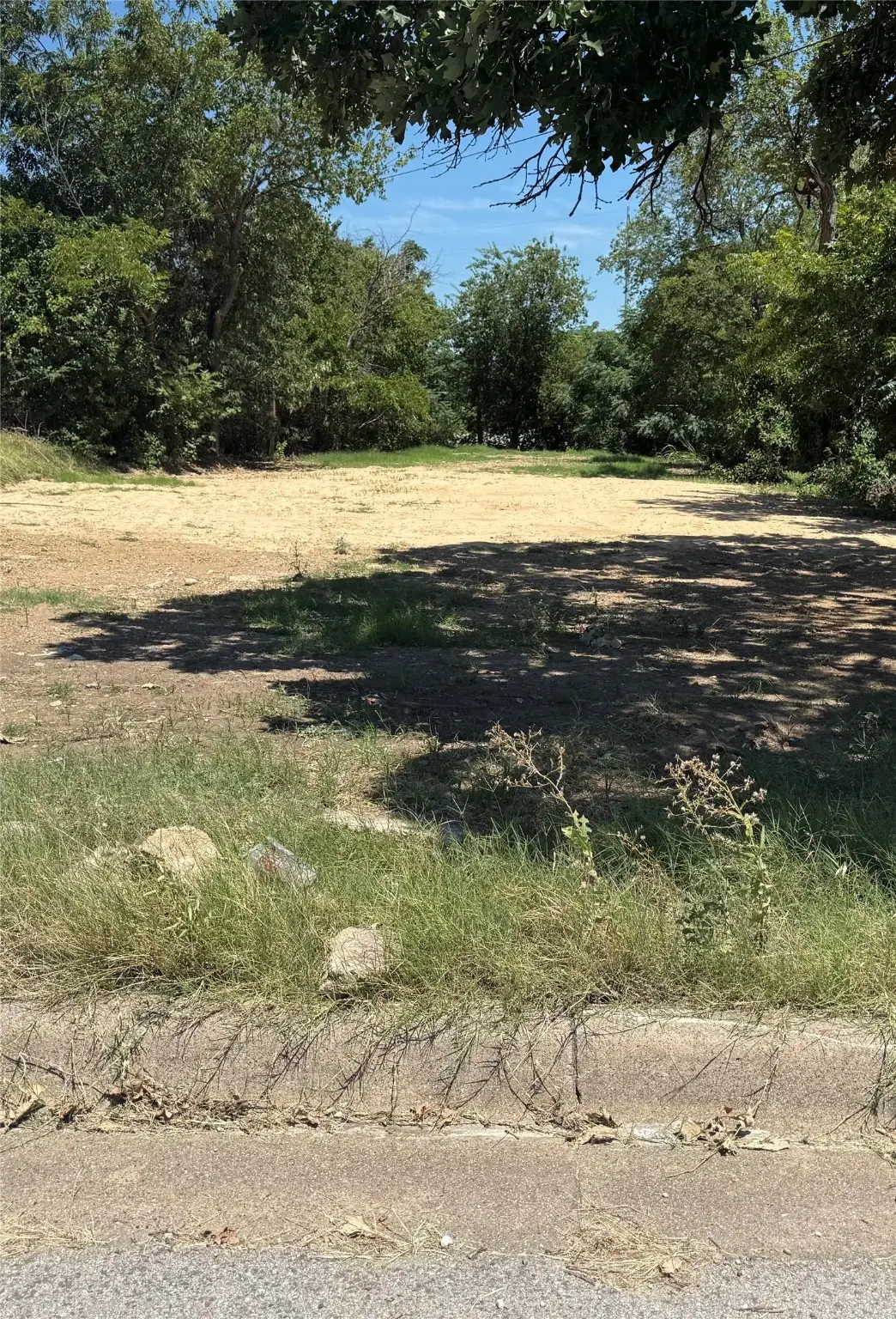 1329 Ash Crescent Street, Fort Worth, TX 76104 - Image #1