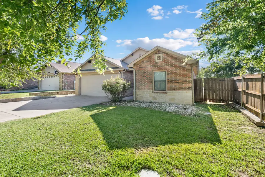 405 Magnolia Street, Hico, TX 76457 - Image #2